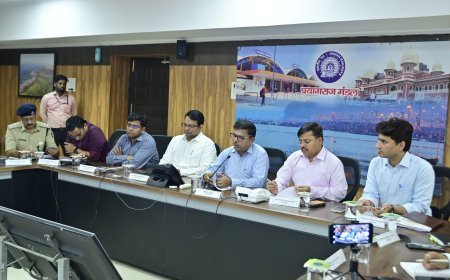 प्रयागराज रेल मंडल का 'स्वर्णिम वर्ष': 2753 करोड़ की आय और 'कवच 4.0' से लैस हुआ ट्रैक