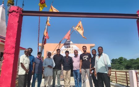 आस्था पर प्रहार: मानिकपुर में बेखौफ चोरों ने मंदिर का घंटा और दुकान खंगाली, पुलिस गश्त की खुली पोल