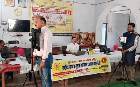 रायबरेली: टीबी के खिलाफ जंग में 'एआई' का प्रहार, अब हाथ में थामी मशीन से होगी फेफड़ों की जांच