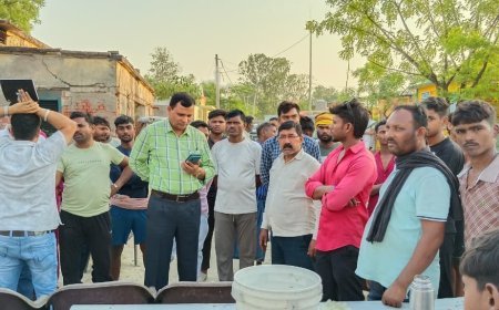 कौशांबी: वैशकाटी में गहराया जल संकट, निरीक्षण को पहुंचे जल निगम के एक्सईएन का ग्रामीणों ने किया घेराव