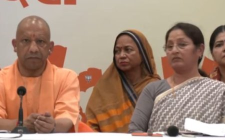 योगी का सपा-कांग्रेस पर प्रहार: शाहबानो और गेस्ट हाउस कांड का दिया हवाला