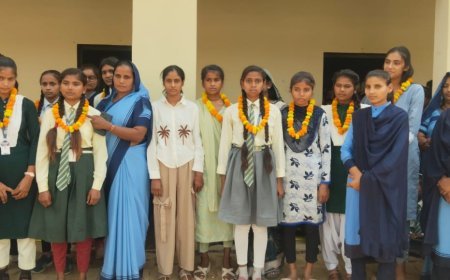 प्रतापगढ़: रामपुर संग्रामगढ़ में मेधावियों का जलवा, काजल पटेल और गायत्री पाल ने बोर्ड परीक्षा में लहराया परचम