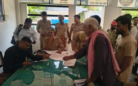 कुंडा संपूर्ण समाधान दिवस: एसडीएम वाचस्पति सिंह ने सुनीं जनसमस्याएं, तीन शिकायतों का किया त्वरित निस्तारण