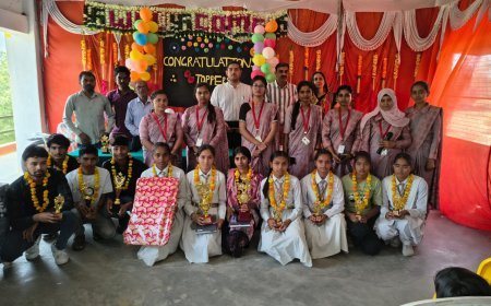 माधुरी इंटरमीडिएट कॉलेज में मेधावियों का सम्मान: साइकिल पाकर खिले छात्रों के चेहरे, गूंजी तालियां