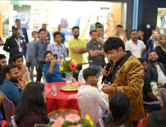 हंसी के ठहाकों और सुरों की महफिल के साथ फीनिक्स यूनाइटेड ने मनाया 14 साल का सफर