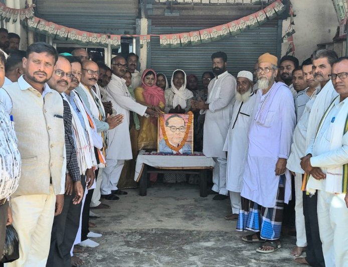 प्रयागराज: 'शिक्षित बनो, संगठित रहो' के संकल्प के साथ सिकन्दरा में मनाई गई बाबा साहब की जयंती