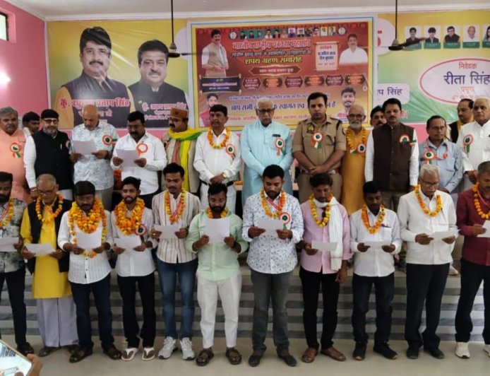 कुंडा: भारतीय राष्ट्रीय पत्रकार महासंघ का भव्य शपथ ग्रहण समारोह