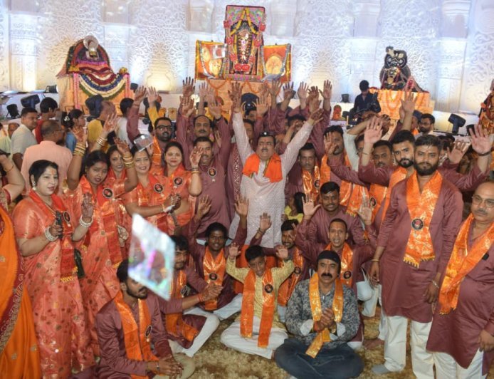 कानपुर: 'जय बालाजी' के जयकारों से गुंजायमान हुआ नाना राव पार्क, 10वें वार्षिकोत्सव में उमड़ा श्रद्धा का सैलाब