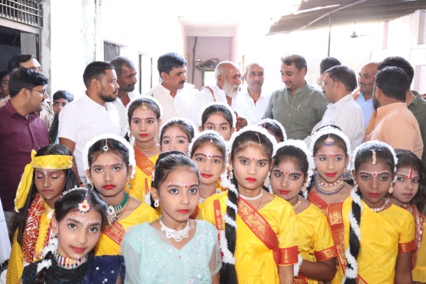 शिक्षा ही उज्ज्वल भविष्य की एकमात्र कुंजी: वार्षिकोत्सव में बोले विधायक दीपक पटेल