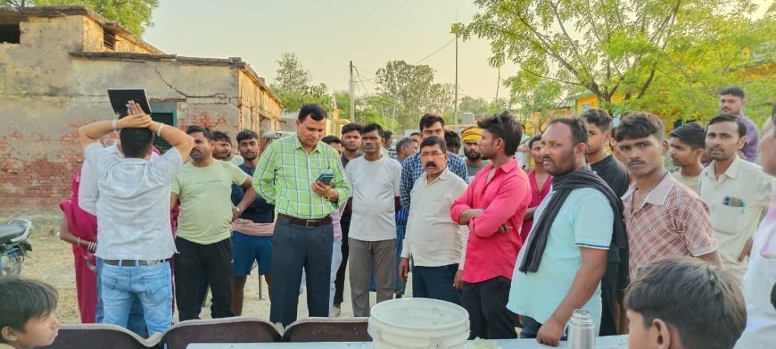 कौशांबी: वैशकाटी में गहराया जल संकट, निरीक्षण को पहुंचे जल निगम के एक्सईएन का ग्रामीणों ने किया घेराव