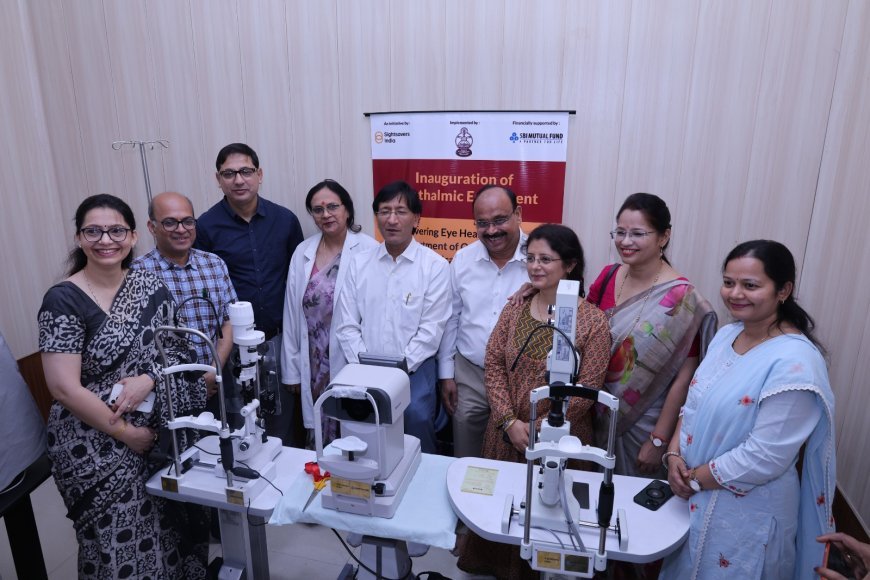जीएसवीएम मेडिकल कॉलेज में अब होगा आंखों का हाई-टेक इलाज, 50 लाख के आधुनिक उपकरण हुए भेंट