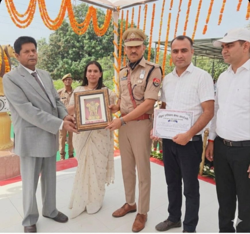 कौशाम्बी: खाकी को मिले 390 नए जांबाज; भव्य दीक्षांत परेड में मंडलायुक्त ने दिलाई कर्तव्यनिष्ठा की शपथ