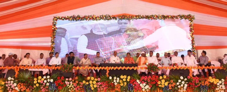 प्रयागराज: गंगा एक्सप्रेस-वे के लोकार्पण का सजीव प्रसारण, विकास की नई राह पर जनपद