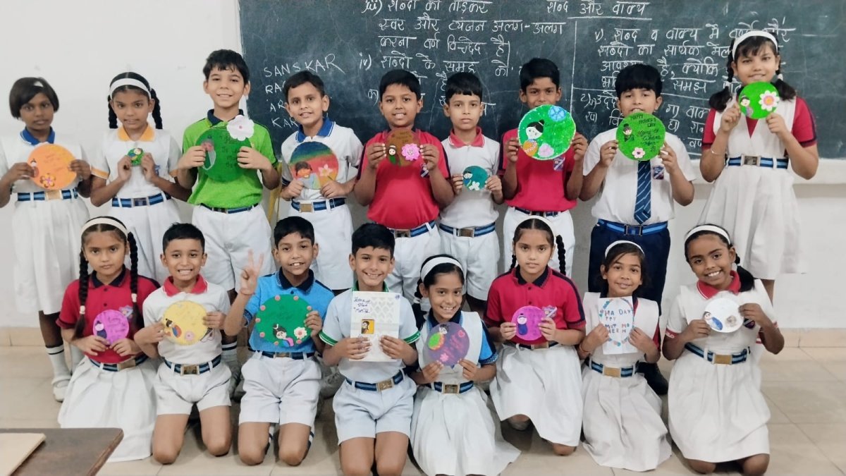 अवध कॉलेजिएट की सभी शाखाओं में भावविभोर करने वाला 'मातृ-वंदन' समारोह