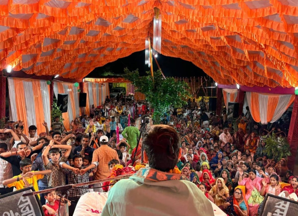 श्रीमद्भागवत कथा के अंतिम दिन महाराजपुर में उमड़ा जनसैलाब, जयकारों से गूंजा पंडाल