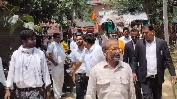 कुंडा तहसील: तहसीलदार के तबादले पर अधिवक्ताओं में रार, दो गुटों में बंटी बार एसोसिएशन, तालाबंदी पर छिड़ा घमासान