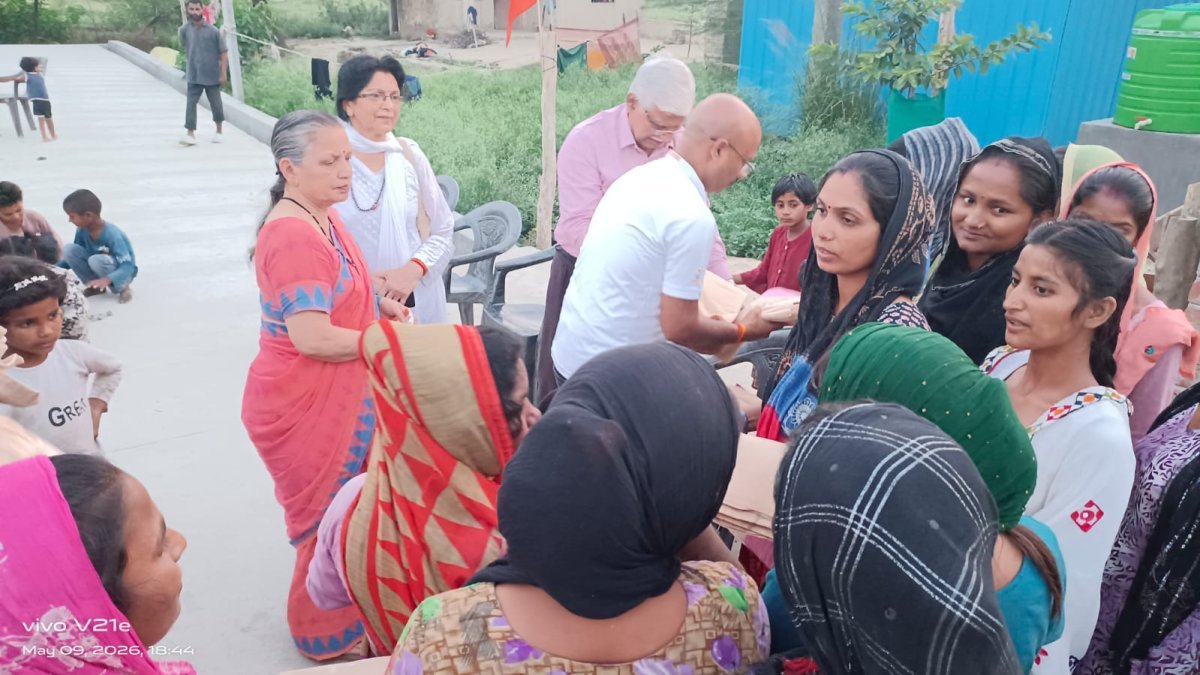 लखनऊ के सपेरा परिवारों के बीच पहुंची मदद की गर्माहट