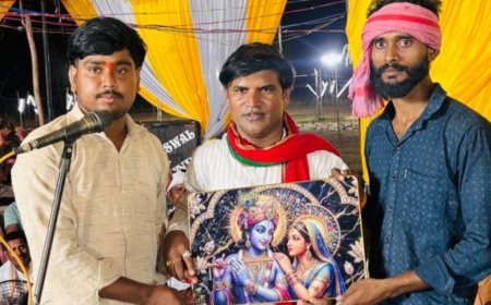 महंदापुर में लोकगायकों का हुआ भव्य सम्मान, गीतों से दी सामाजिक सीख