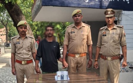 कुंडा पुलिस का बड़ा एक्शन: चोरी के मोबाइल और तीन अवैध बम के साथ शातिर अपराधी गिरफ्तार