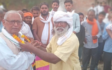 कुंडा: गोसाई का पुरवा में विशाल भंडारा, राष्ट्रीय अध्यक्ष राममूर्ति यादव ने समाज को दिया 'शिक्षा का मंत्र'