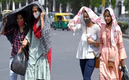 यूपी में आसमान से बरसेगी आग: 10 जिलों में 'रेड अलर्ट', जानें आपके शहर का क्या है हाल