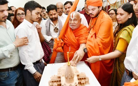 प्रयागराज: 'अनुभव वीथिका' में विरासत को महसूस करेंगे दिव्यांग बच्चे, स्वामी रामभद्राचार्य और संजय श्रीनेत ने सराहा