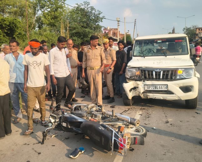 गलत दिशा से आई बोलेरो ने ली युवक की जान, स्वास्थ्य विभाग और पुलिस के समन्वय पर उठे सवाल