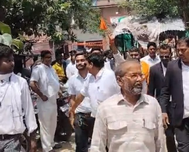 कुंडा तहसील: तहसीलदार के तबादले पर अधिवक्ताओं में रार, दो गुटों में बंटी बार एसोसिएशन, तालाबंदी पर छिड़ा घमासान