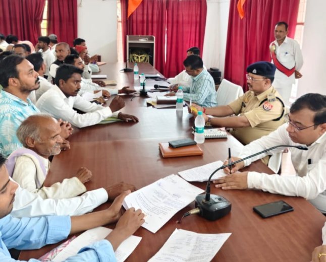 कुण्डा में संपूर्ण समाधान दिवस: गूंजीं 151 शिकायतें, मौके पर निपटे 10 गंभीर मामले