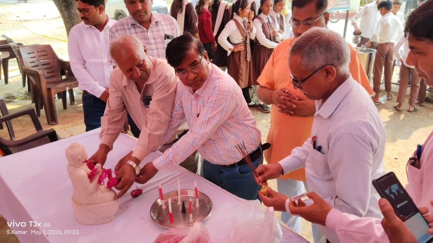 मानिकपुर में राहगीरों को पिलाया गया शरबत, भीषण गर्मी में लोगों को मिली राहत