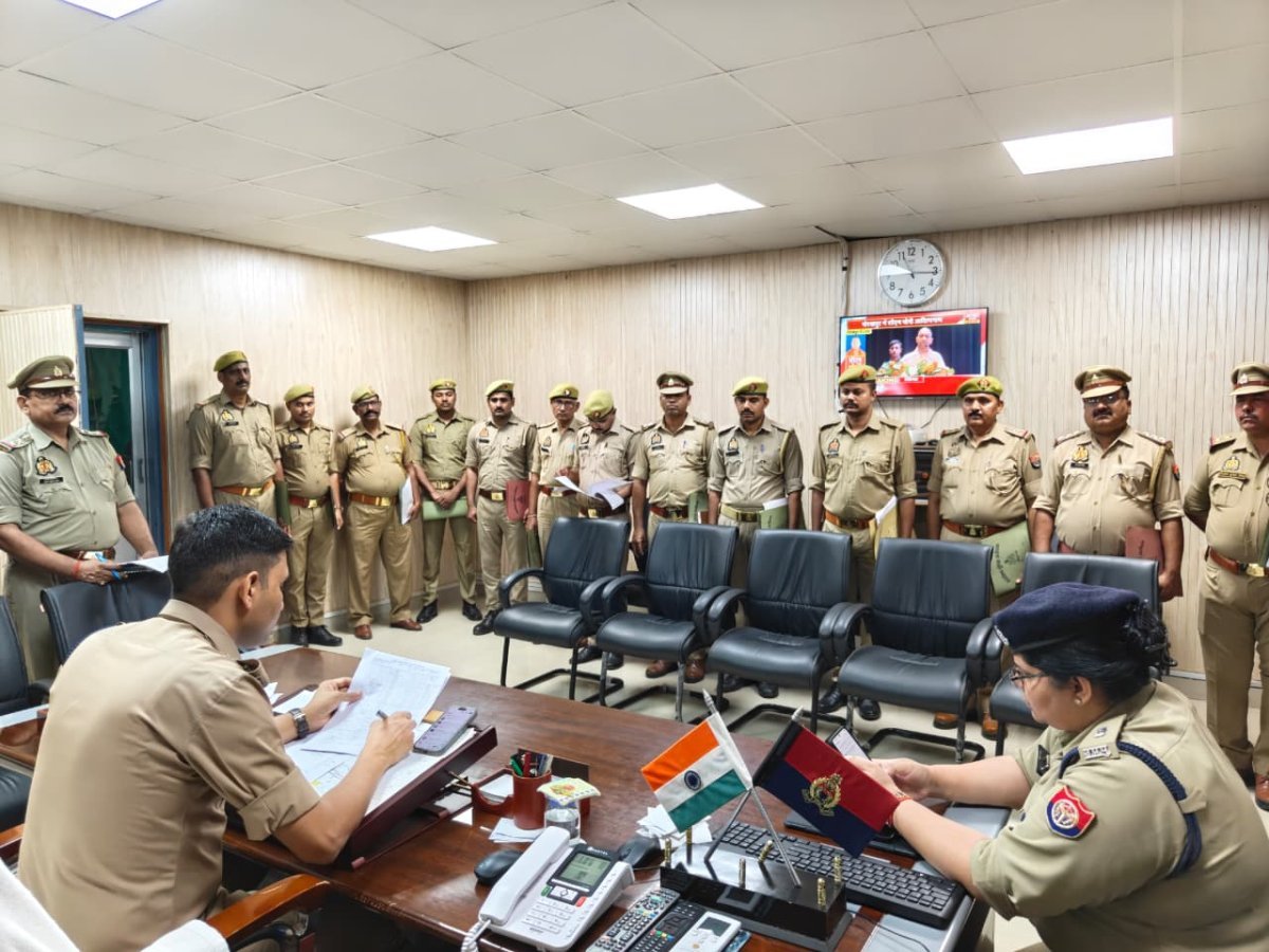 एसपी ने कसी पुलिस कार्यालय की कमर; साप्ताहिक समीक्षा बैठक में दिए पारदर्शी और जनोन्मुखी पुलिसिंग के कड़े निर्देश