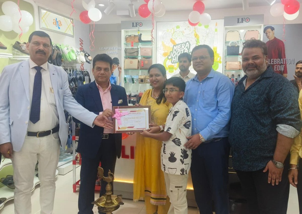 नवाबों के शहर लखनऊ में खुला देश का 427वां भव्य मेगा एक्सक्लूसिव शोरूम