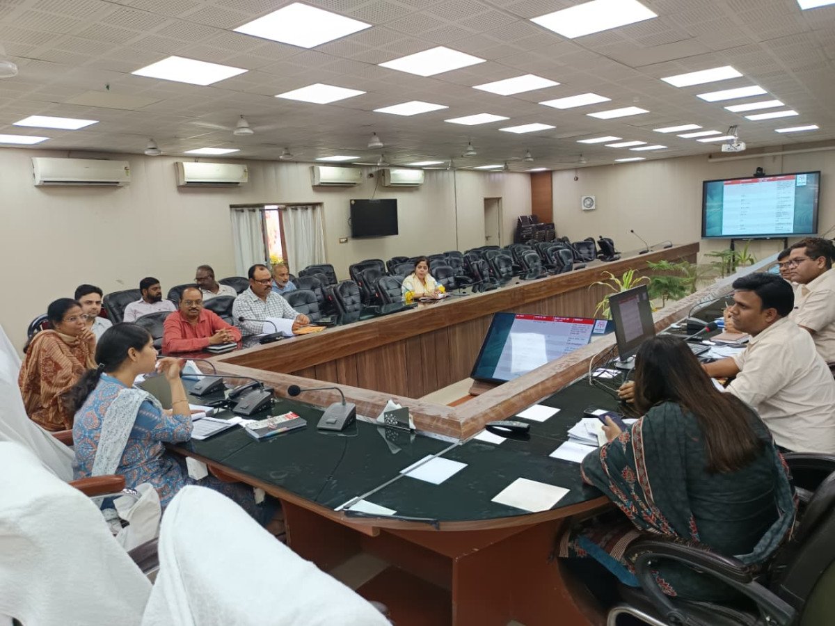 मुख्यमंत्री सामूहिक विवाह योजना को लेकर डीएम सख्त, कहा— सिर्फ पात्रों को मिले लाभ, उपहारों की गुणवत्ता से समझौता नहीं