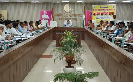 अम्बेडकरनगर: डीएम ईशा प्रिया का सख्त निर्देश, स्कूलों में व्यवस्थाओं की कमी पर तय होगी खंड शिक्षा अधिकारियों की जवाबदेही