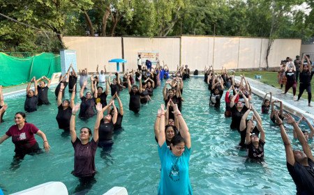 लखनऊ में एक्वा योगा और हाइड्रोथेरेपी से लोगों ने जाना निरोगी काया का राज