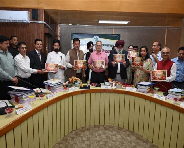 राज्यपाल ने वाईएस परमार औद्यानिकी एवं वानिकी विश्वविद्यालय सीनेट बैठक की