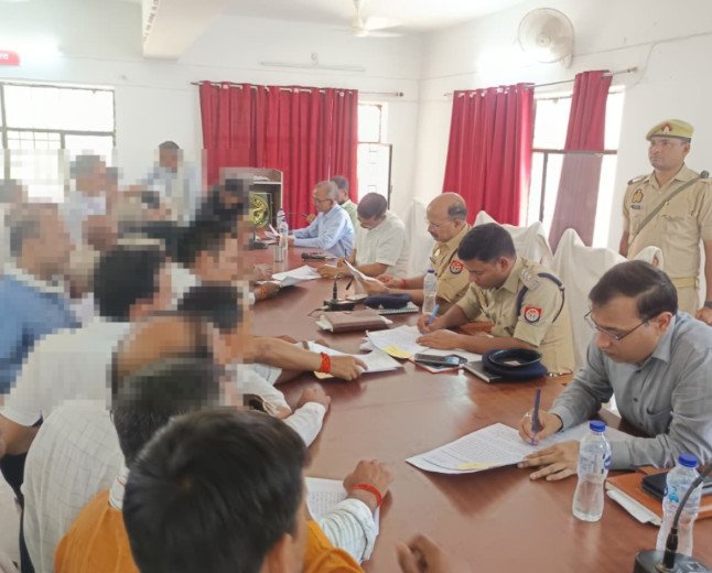 कुंडा समाधान दिवस: उमड़ा फरियादियों का सैलाब, 239 शिकायतों में से मौके पर सिर्फ 15 का हुआ फैसला