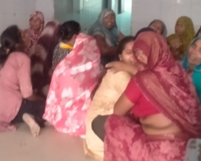 ननिहाल आई 8वीं की छात्रा की करंट लगने से दर्दनाक मौत, बिजली पोल के स्टे वायर में दौड़ रहा था करंट
