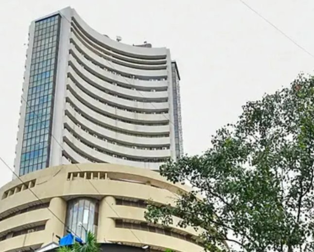 आरबीआई नीति के बाद सेंसेक्स और निफ्टी में गिरावट