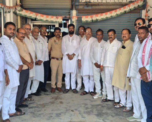 कांग्रेस गंगापार जिलाध्यक्ष अशफाक अहमद नजरबंद; बोले- भाजपा के दमन के खिलाफ जारी रहेगा संघर्ष