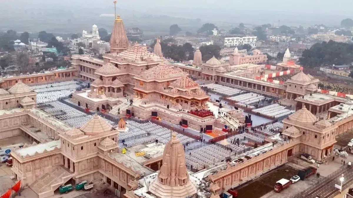 टीनू के निर्देश पर मनीष ने छिपाया राम मंदिर का चोरी धन