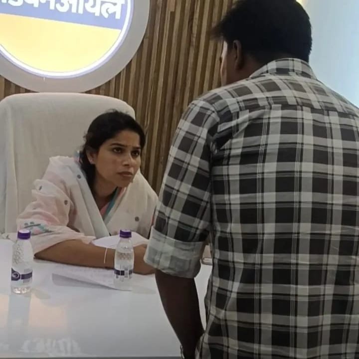 चायल विधायक पूजा पाल ने हर्रायपुर में जनरल स्टोर का किया भव्य शुभारंभ: सुनीं जनसमस्याएं
