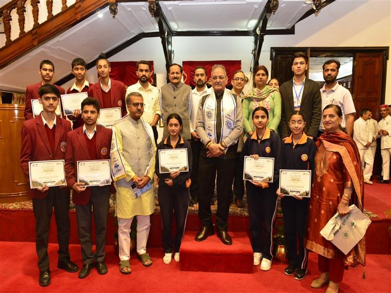 राज्यपाल काविंदर गुप्ता ने युवाओं को नशे से बचाने के लिए मिशन-मोड अभियान का किया आह्वान