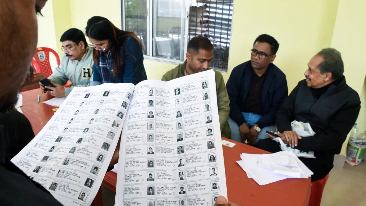 दिल्ली वोटर लिस्ट संशोधन की तारीखें बढ़ीं, जानिए कब आएगी ड्राफ्ट और फाइनल लिस्ट