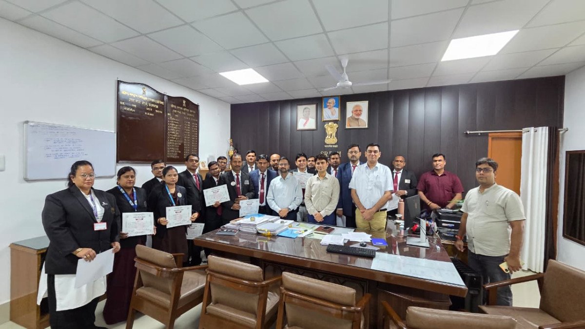 बिना टिकट यात्रियों से वसूला ₹11.10 करोड़ का राजस्व, जांबाज चेकिंग स्टाफ सम्मानित