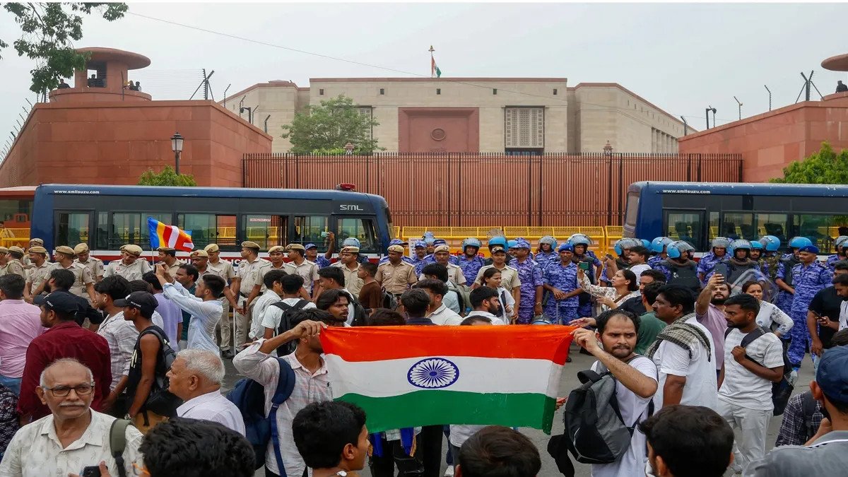 दिल्ली पुलिस ने प्रदर्शनकारियों पर पैलेट गन चलाने के दावों को पूरी तरह नकारा