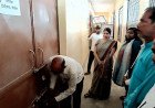 अम्बेडकरनगर में जिलाधिकारी ईशा प्रिया ने ईवीएम वेयरहाउस का मासिक निरीक्षण कर लिया जायजा