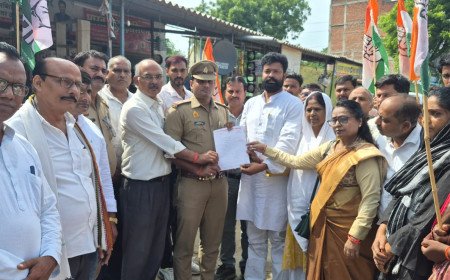 पेपर लीक विरोध प्रदर्शन से पहले प्रयागराज में कई वरिष्ठ कांग्रेस नेता किए गए नजरबंद