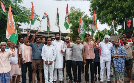 प्रयागराज: दिल्ली में छात्रों पर लाठीचार्ज के खिलाफ भड़की कांग्रेस, पंडिला में बैठक कर सरकार को घेरा