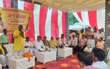 कैबिनेट मंत्री ओम प्रकाश राजभर ने अम्बेडकरनगर में जन चौपाल लगाकर सुनीं समस्याएं